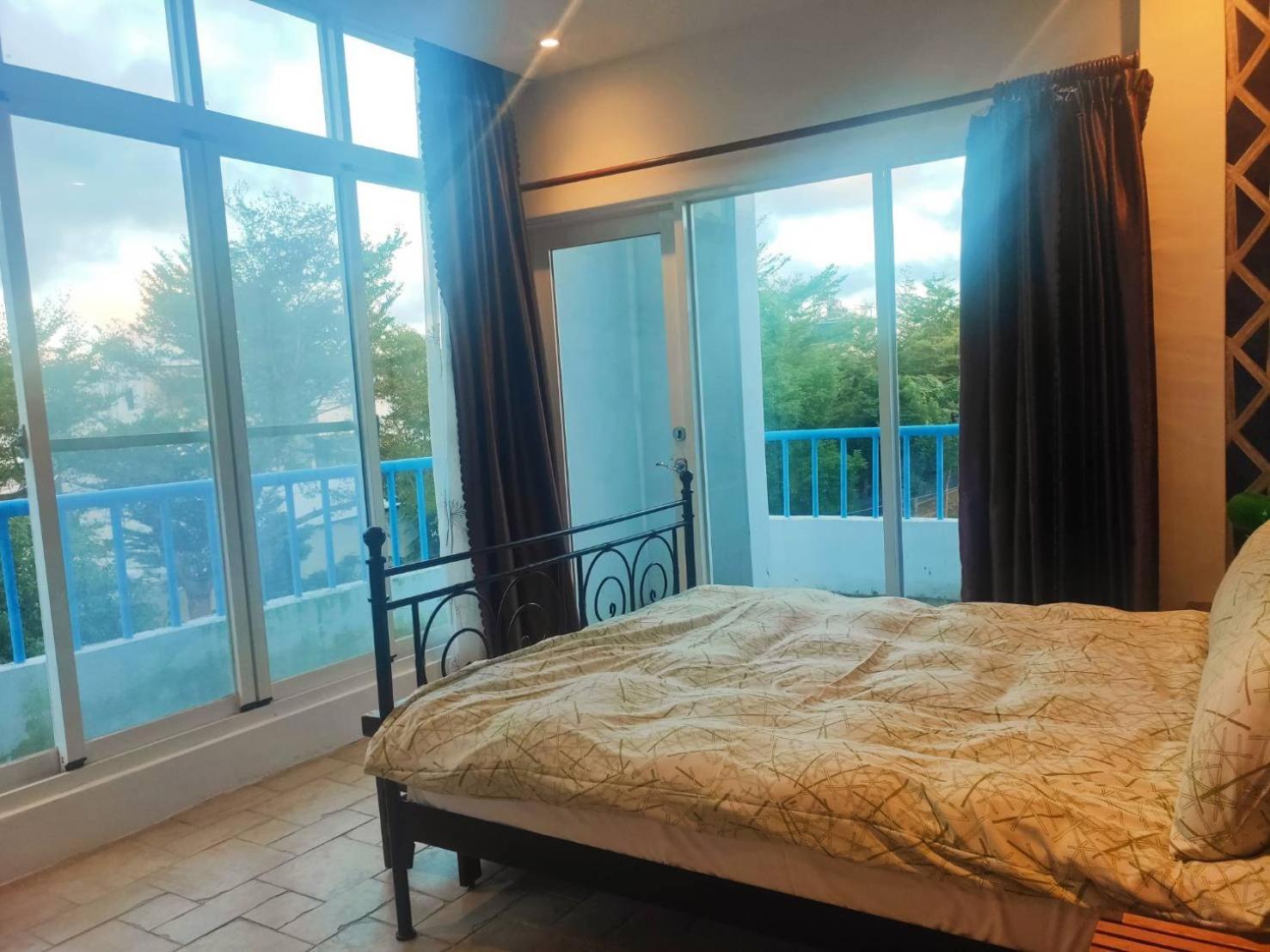 Oia Cafe B&B T'ai-tung Kültér fotó