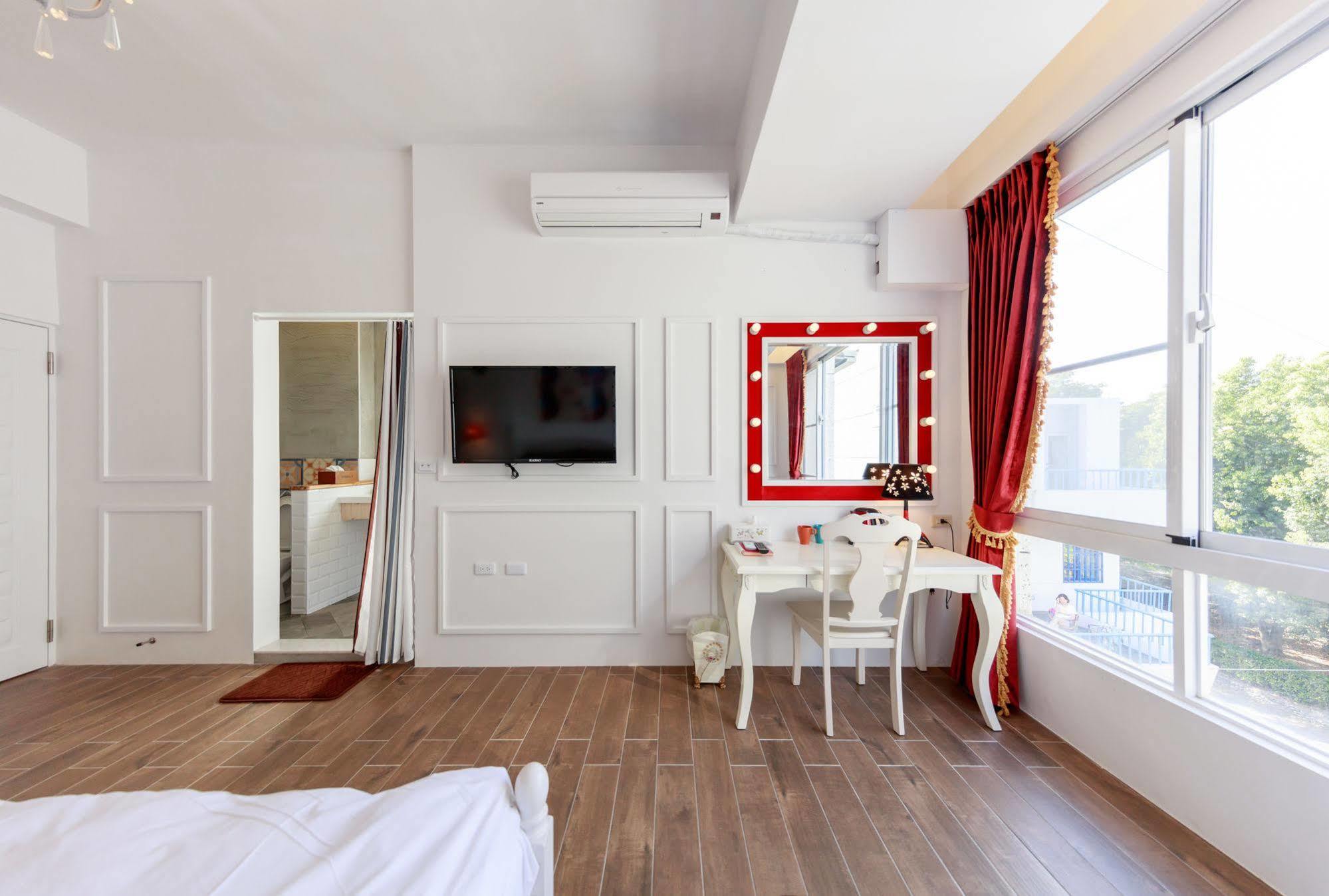 Oia Cafe B&B T'ai-tung Kültér fotó